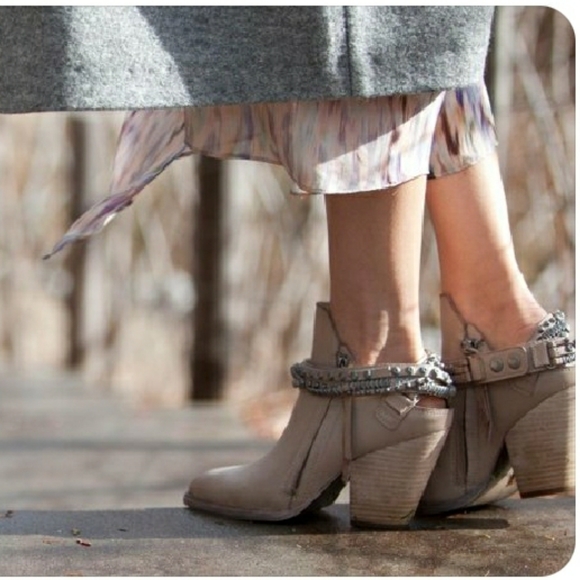 Dolce Vita booties Hollice 6.5 - Picture 8 of 8